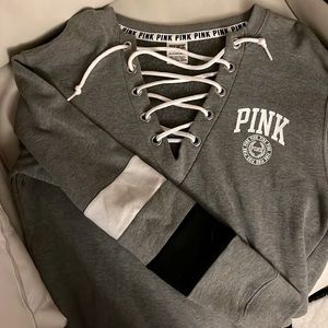 PINK women’s sweatshirt